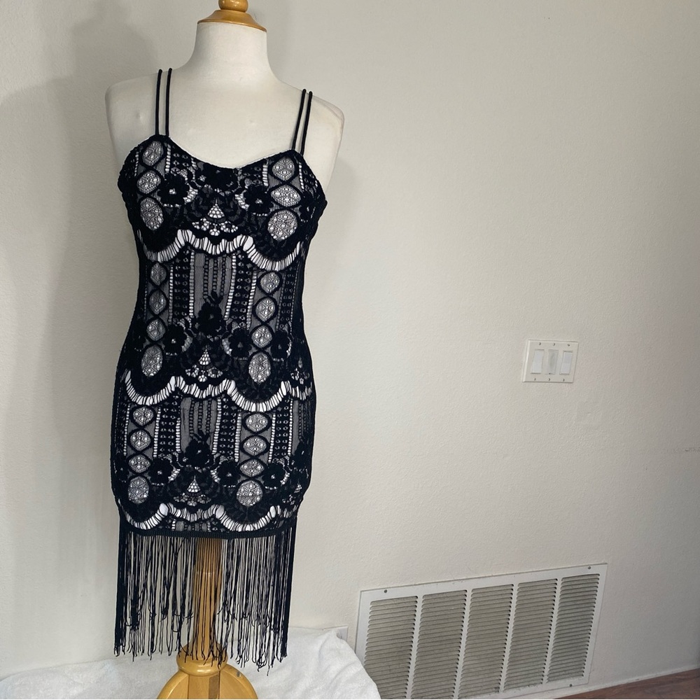 Evergreen Black Lace Stretch Fringe Trim Fitted Dress Size Small Party Glam